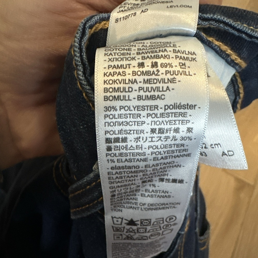 Levi's 726 High Rise Flare Jeans Womens 31x30 Dark Wash Stretch Denim Pants Y2K - Picture 4 of 9